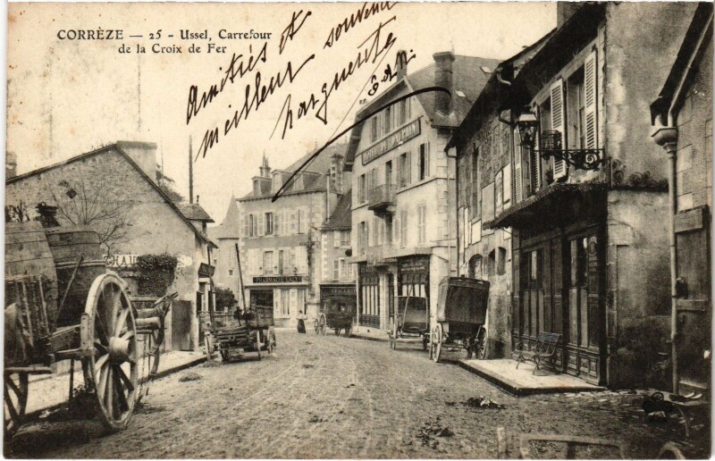 Carte postale ancienne Ussel Carrefour del a Croix de Fer à Ussel