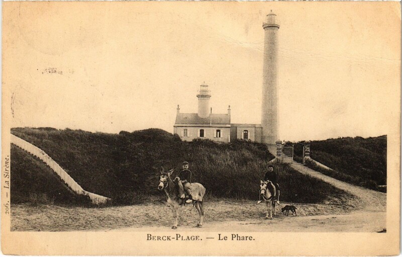Carte postale ancienne Berck-Plage Le Phare à Berck