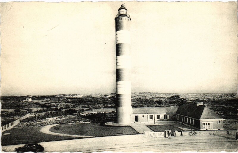 Carte postale ancienne Berck-Plage Le Phare et les Dunes à Berck