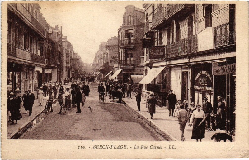 Carte postale ancienne Berck-Plage Rue carnot à Berck