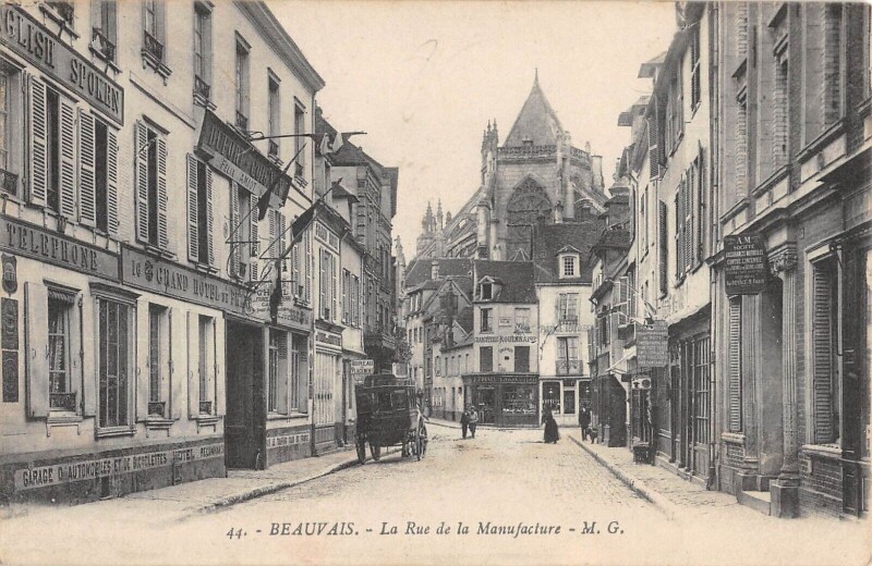 Carte postale ancienne Beauvais - Rue De La Manufacture à Beauvais