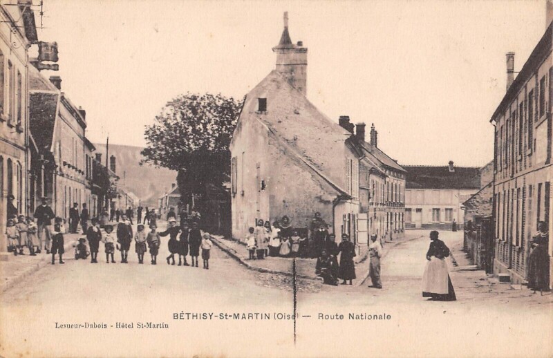 Carte postale ancienne Bethisy Saint Martin - Route Nationale