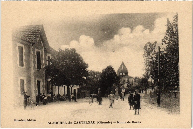 Carte postale ancienne Saint-Michel-de-Castelnau Route de Bazas à Bazas