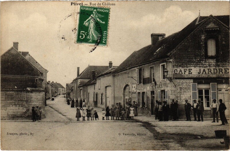 Carte postale ancienne Plivot Rue de Chalons à Plivot