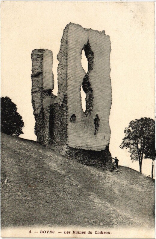 Carte postale ancienne Boves Ruines du Chateau à Boves