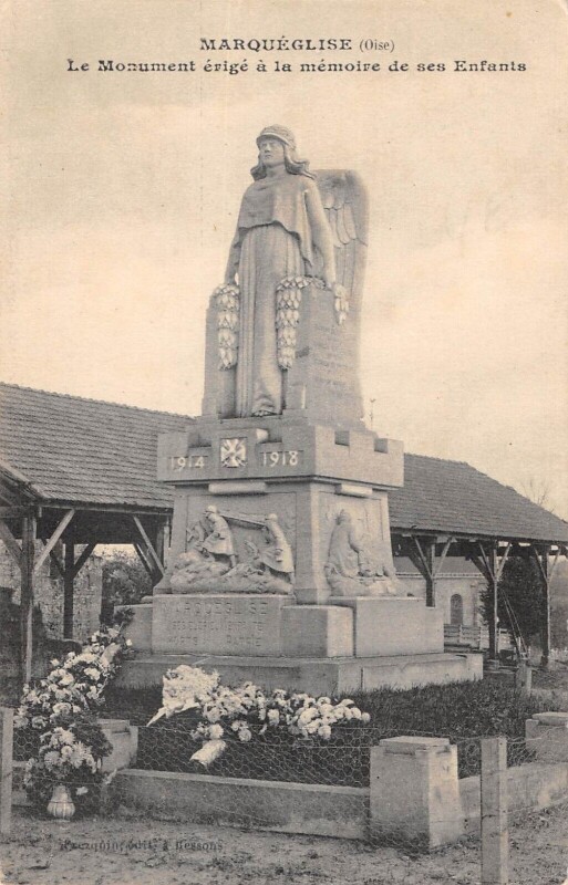 Carte postale ancienne Marqueglise - Le Monument