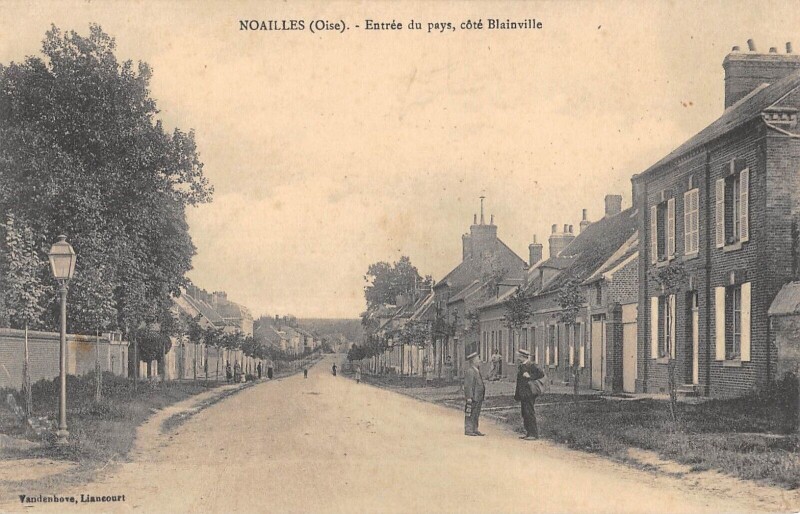 Carte postale ancienne Noailles - Entree Du Pays - Cote Blainville à Noailles