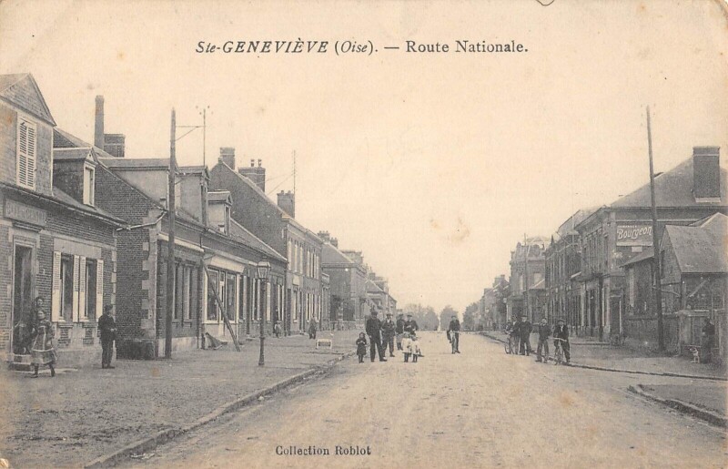 Carte postale ancienne Sainte Genevieve - Route Nationale