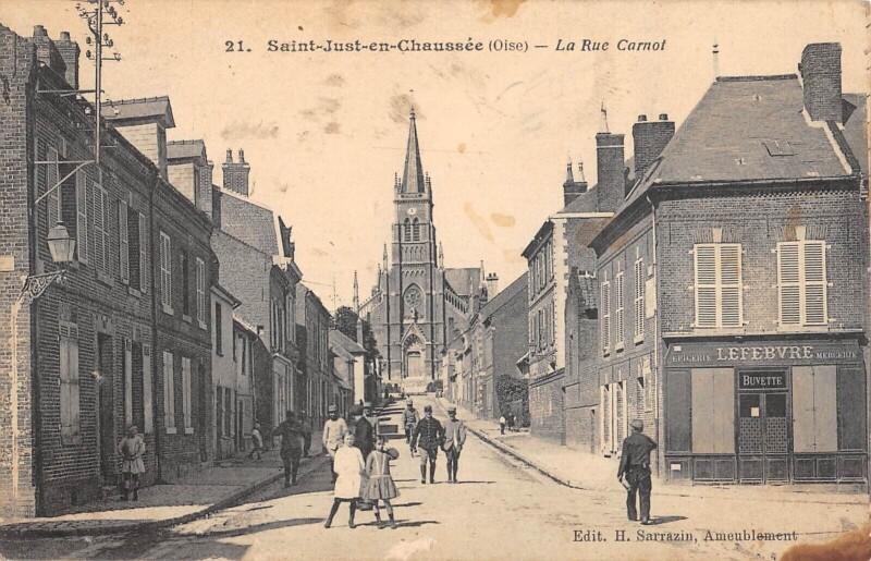 Carte postale ancienne Saint Just En Chaussee La Rue Carnot