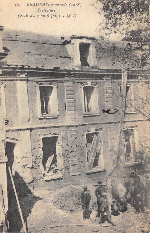 Carte postale ancienne Beauvais - Prefecture - Nuit Du 5 Au 6 Juin à Beauvais