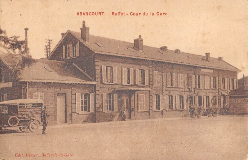 Carte postale ancienne Abancourt - Buffet - Cour De La Gare à Abancourt