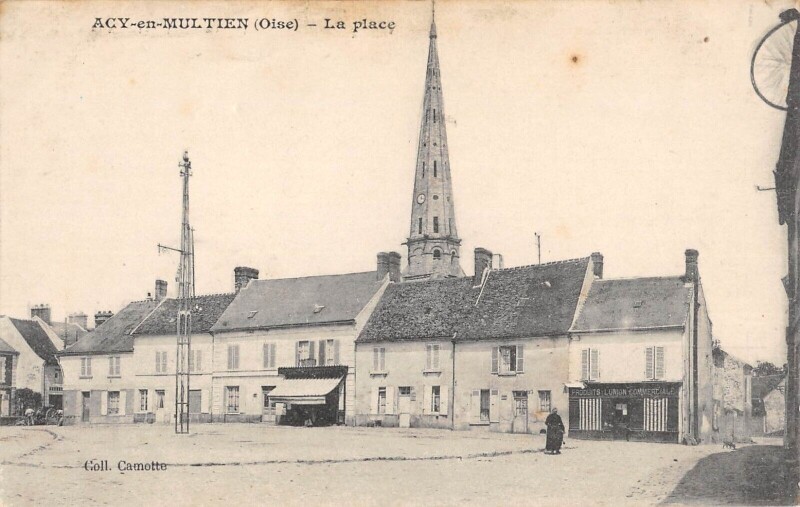 Carte postale ancienne Acy En Multien - La Place à Acy-en-Multien