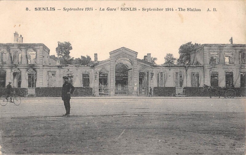 Carte postale ancienne Senlis La Gare à Senlis