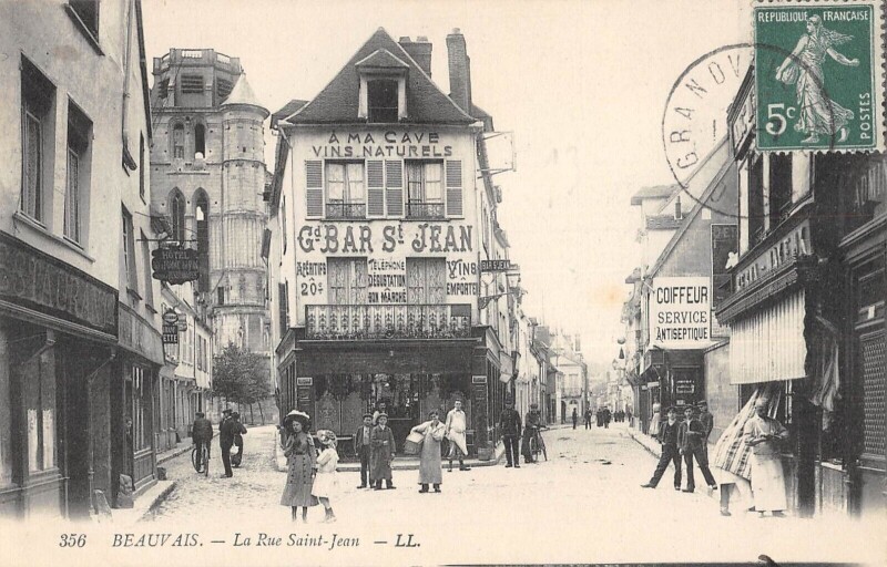 Carte postale ancienne Beauvais - Rue Saint Jean à Beauvais