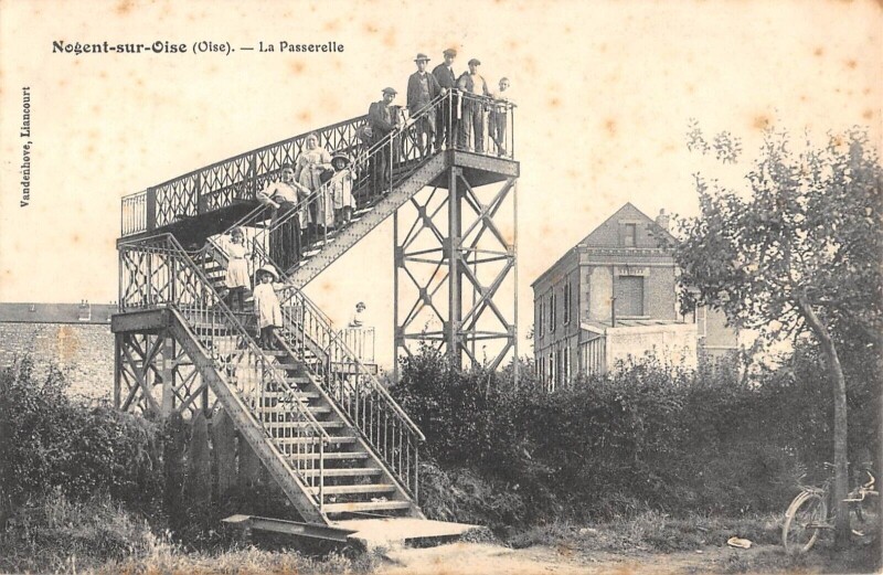 Carte postale ancienne Nogent Sur Oise - La Passerelle à Nogent-sur-Oise
