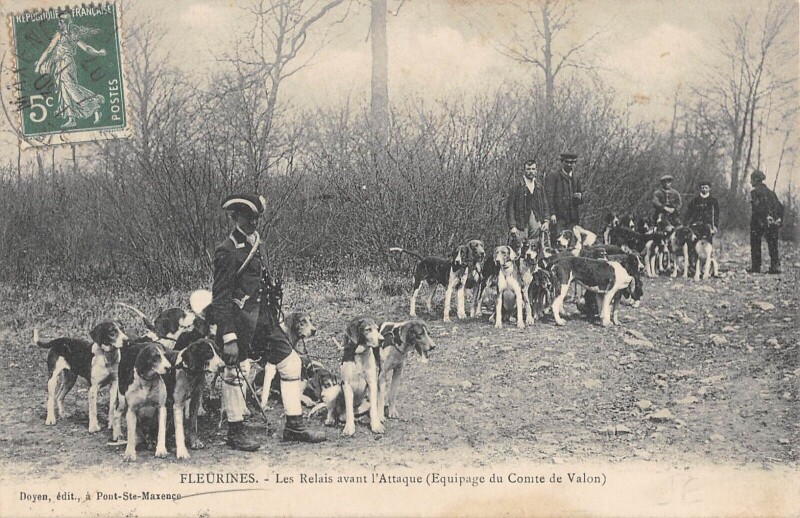 Carte postale ancienne Fleurines - Les Relais Avant L'Attaque - Equipage Du Comte De Valon à Fleurines