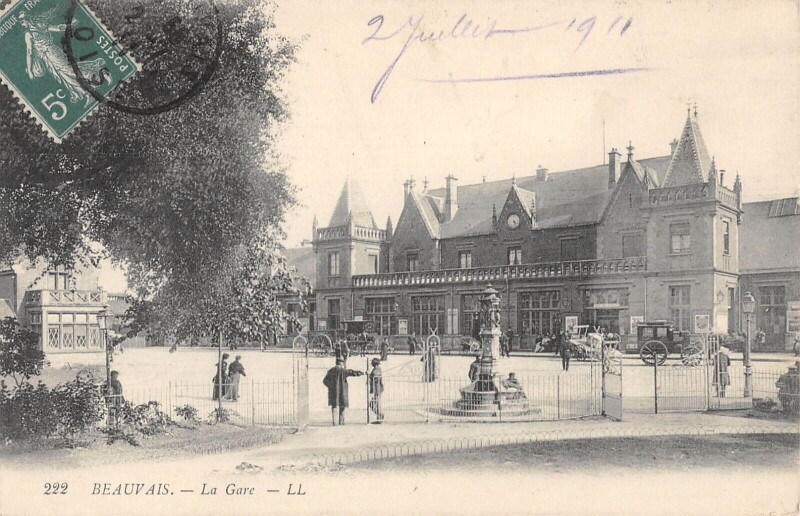 Carte postale ancienne Beauvais - La Gare à Beauvais