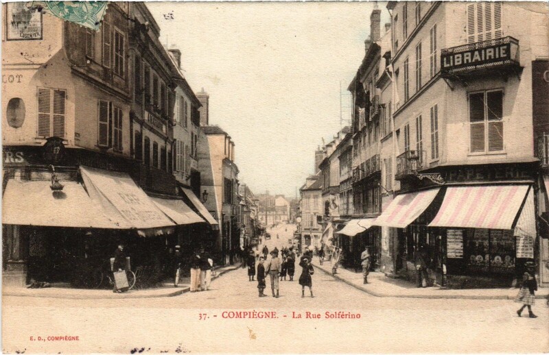 Carte postale ancienne Compiegne Rue Solférino