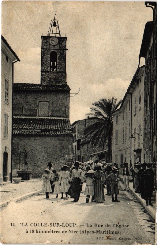 Carte postale ancienne La Colle-sur-Loup Rue de l'Eglise à La Colle-sur-Loup