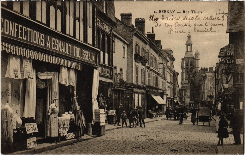 Carte postale ancienne Bernay Rue Thiers à Bernay