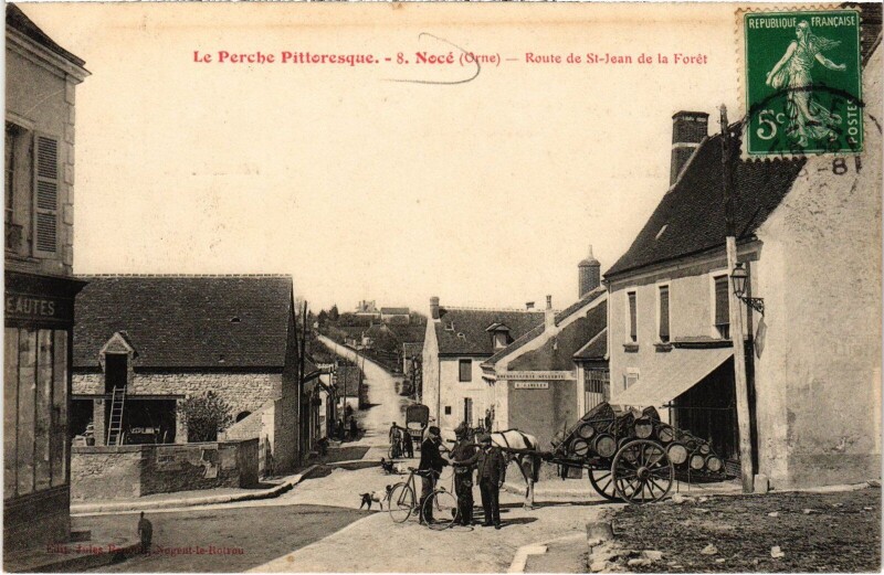 Carte postale ancienne Nocé Route de Saint-Jean de la Foret