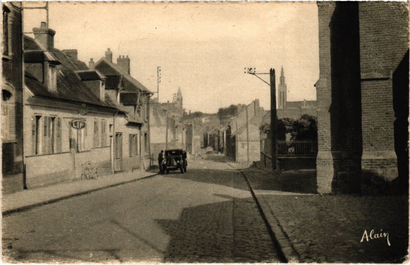 Carte postale ancienne Roye Rue Saint-Gilles