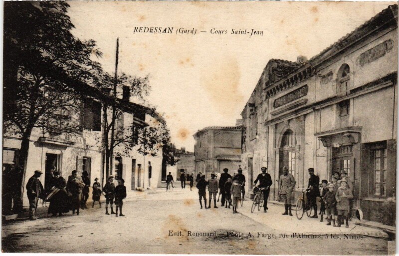 Carte postale ancienne Redessan Cours Saint-Jean à Redessan