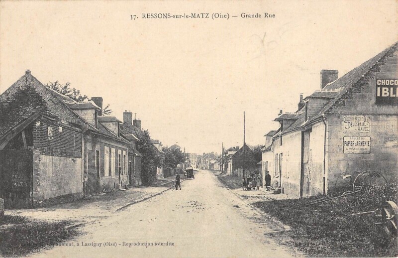Carte postale ancienne Ressons Sur Le Matz - Grande Rue