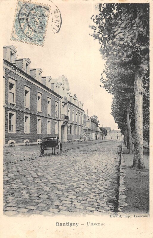 Carte postale ancienne Rantigny - L'avenue à Rantigny