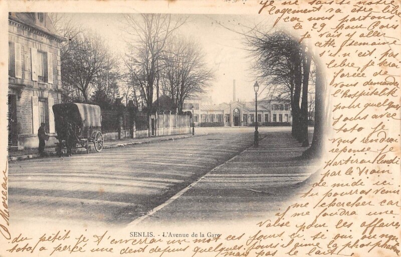 Carte postale ancienne Senlis - Avenue De La Gare à Senlis