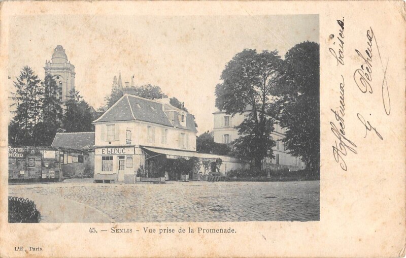 Carte postale ancienne Senlis - Vue Prise De La Promenade à Senlis