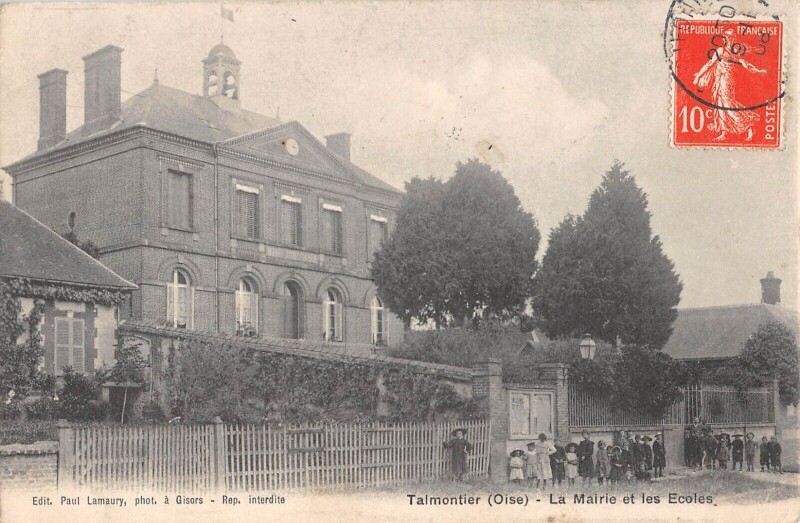 Carte postale ancienne Talmontier - La Mairie - Les Ecoles