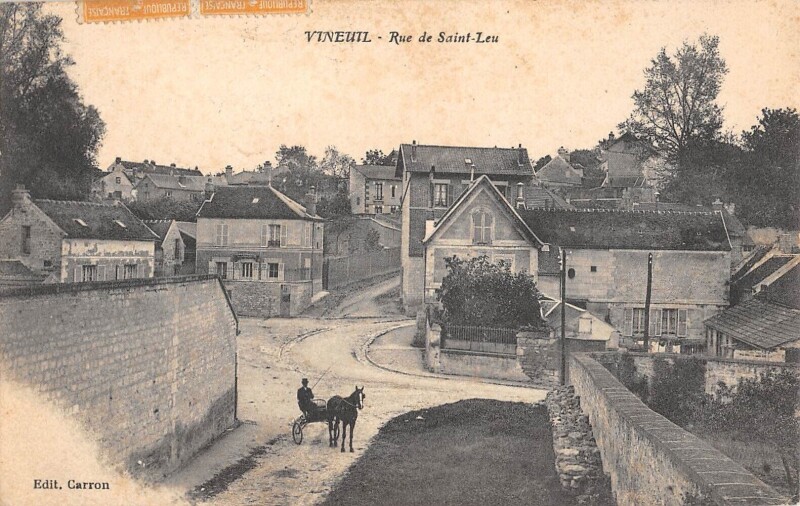 Carte postale ancienne Vineuil / Rue De Saint Leu