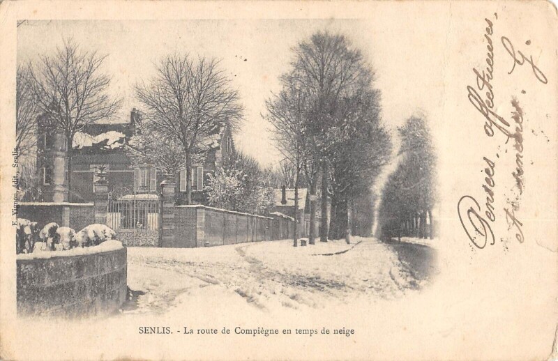 Carte postale ancienne Senlis - Route De Compiegne En Temps De Neige à Senlis
