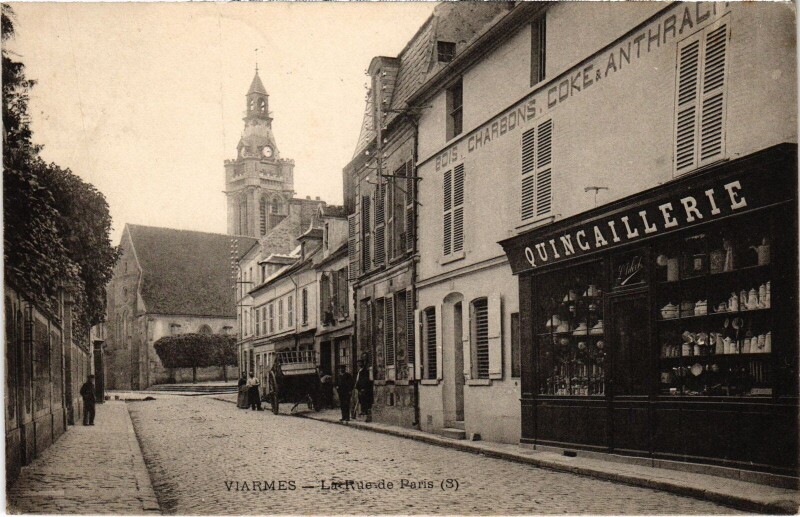 Carte postale ancienne Viarmes Rue de Paris à Viarmes