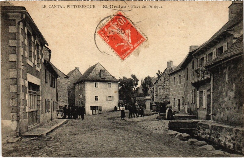 Carte postale ancienne Saint-Urcize Place de l'Afrique à Saint-Urcize