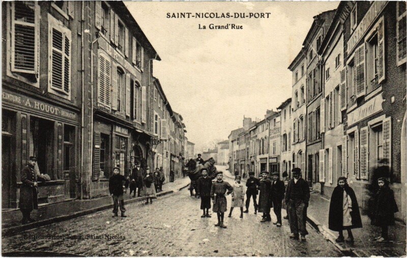 Carte postale ancienne Saint-Nicolas-du-Port Grande Rue