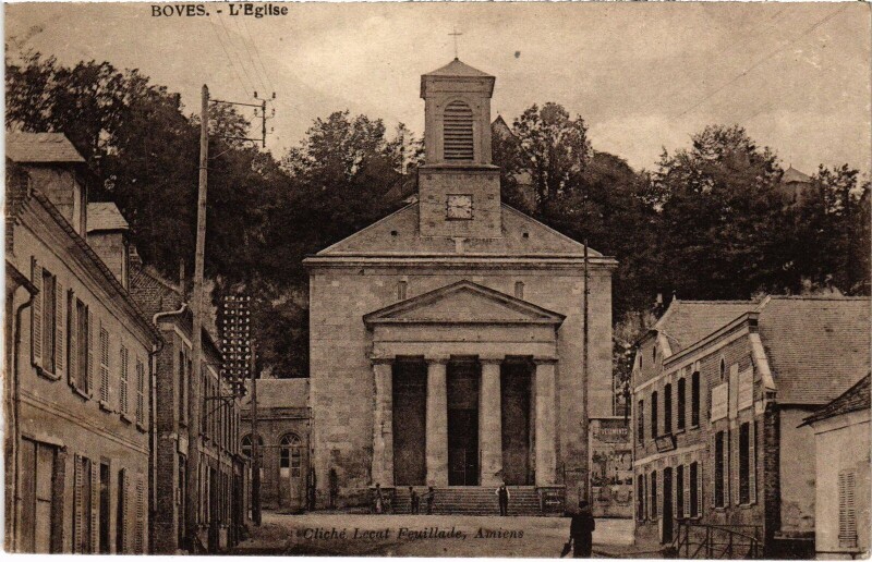 Carte postale ancienne Boves Eglise à Boves