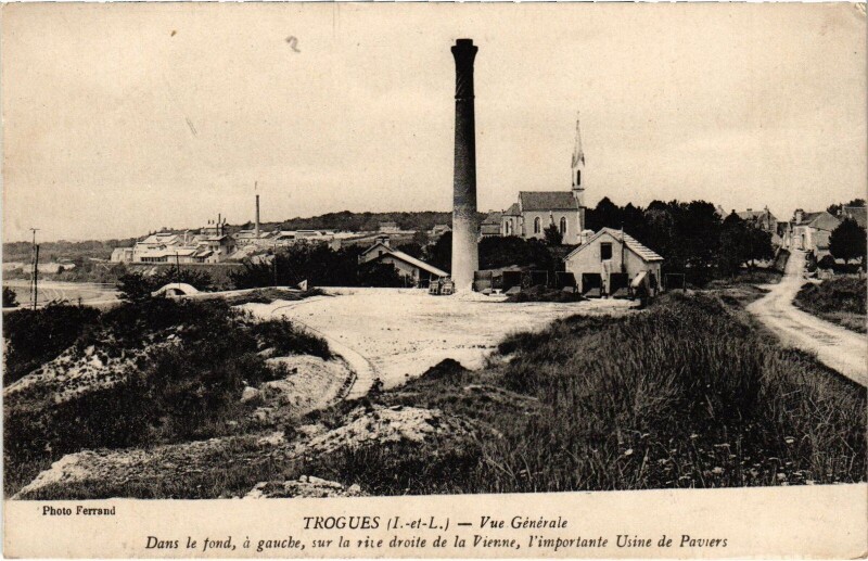 Carte postale ancienne Trogues vue générale à Trogues