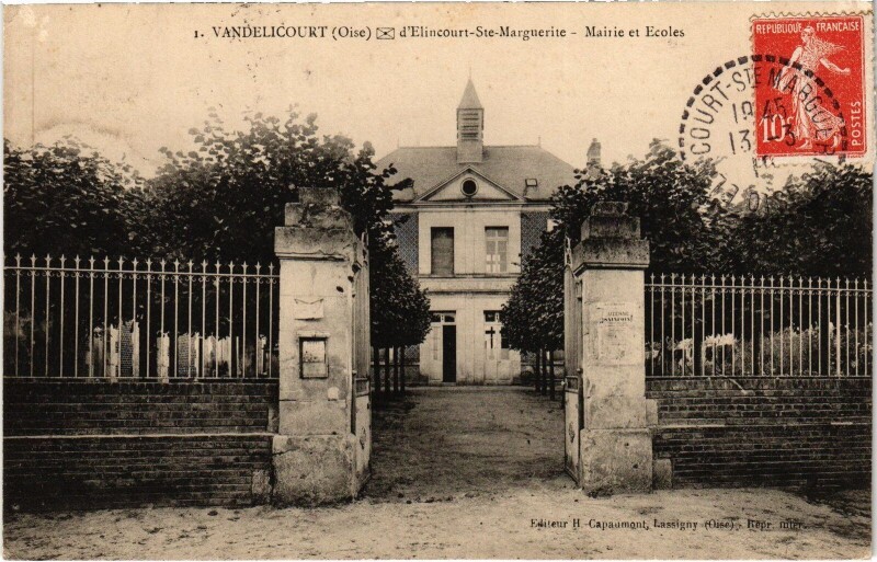 Carte postale ancienne Vandelicourt Mairie et Ecoles