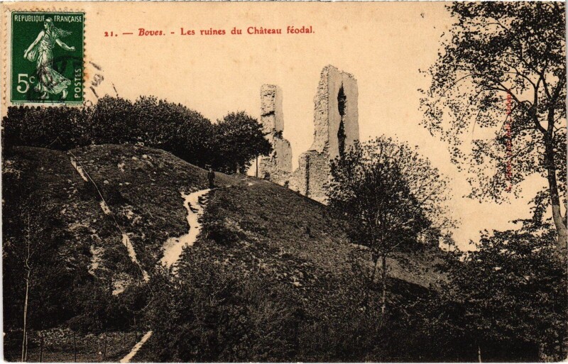 Carte postale ancienne Boves Ruines du Chateau à Boves