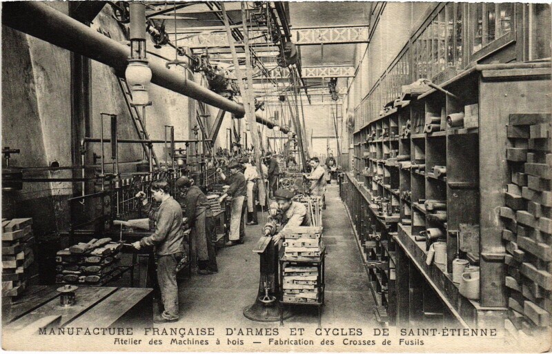 Carte postale ancienne Saint-Etienne Manufacture d'Armes et Cycles