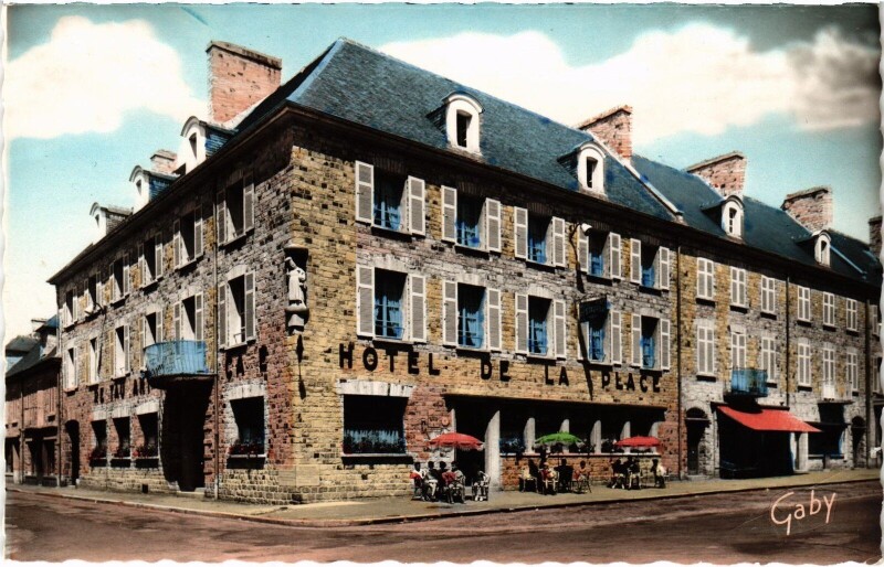 Carte postale ancienne Aunay-sur-Odon Hotel de la Place