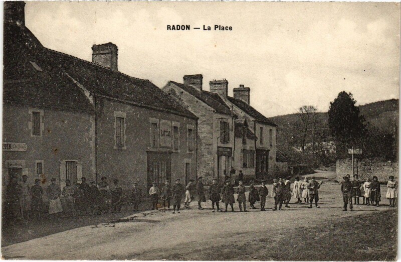 Carte postale ancienne Radon La Place