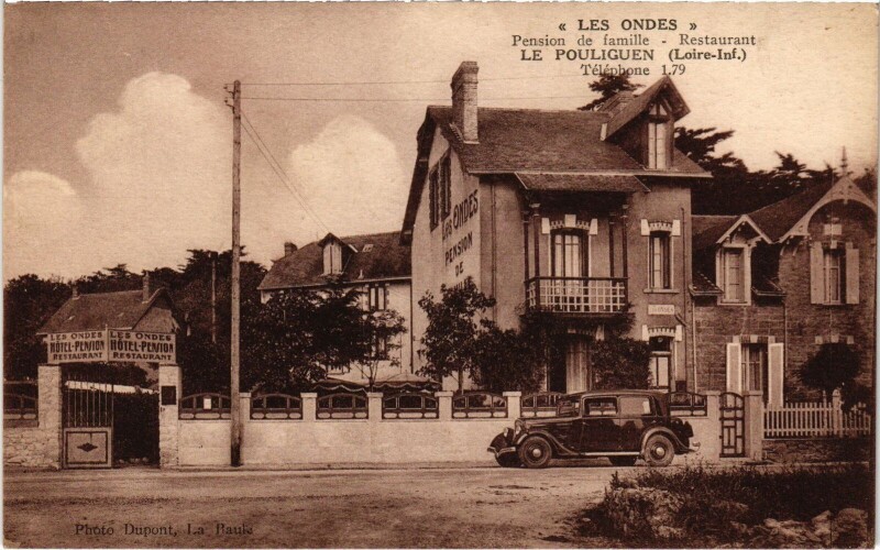 Carte postale ancienne Le Pouliguen Les Ondes Pension de famille au Pouliguen