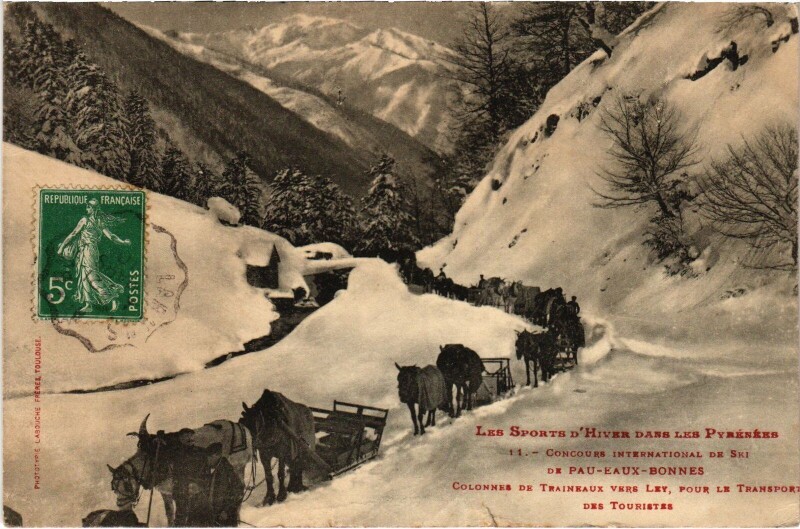 Carte postale ancienne Sports d'Hiver Pyrénées Eaux-Bonnes Concours International de Ski à Eaux-Bonnes