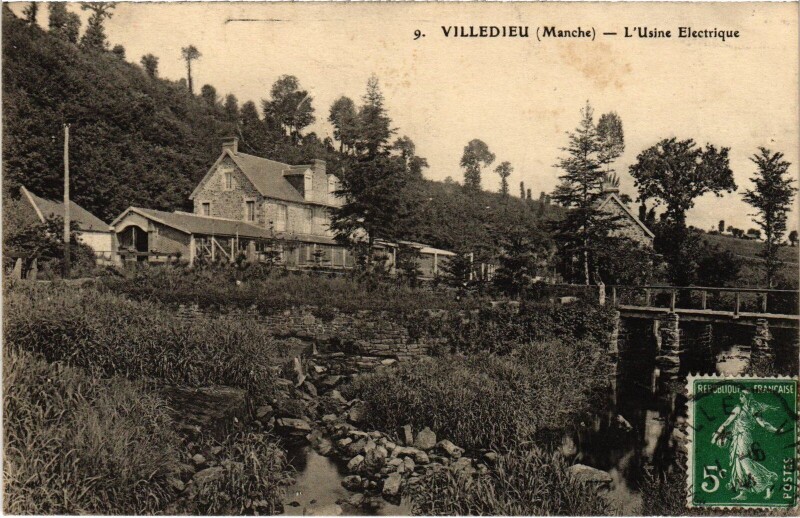 Carte postale ancienne Villevieu Usine Electrique
