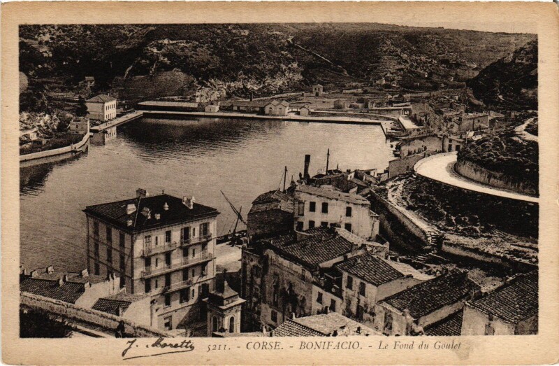 Carte postale ancienne Bonifacio Le Fond du Goulet