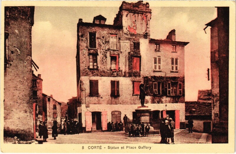 Carte postale ancienne Corte Statue et Place Gaffory à Corte