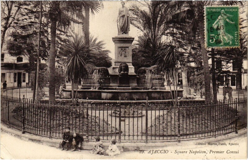 Carte postale ancienne Ajaccio Square Napoleon - Premier Consul à Ajaccio
